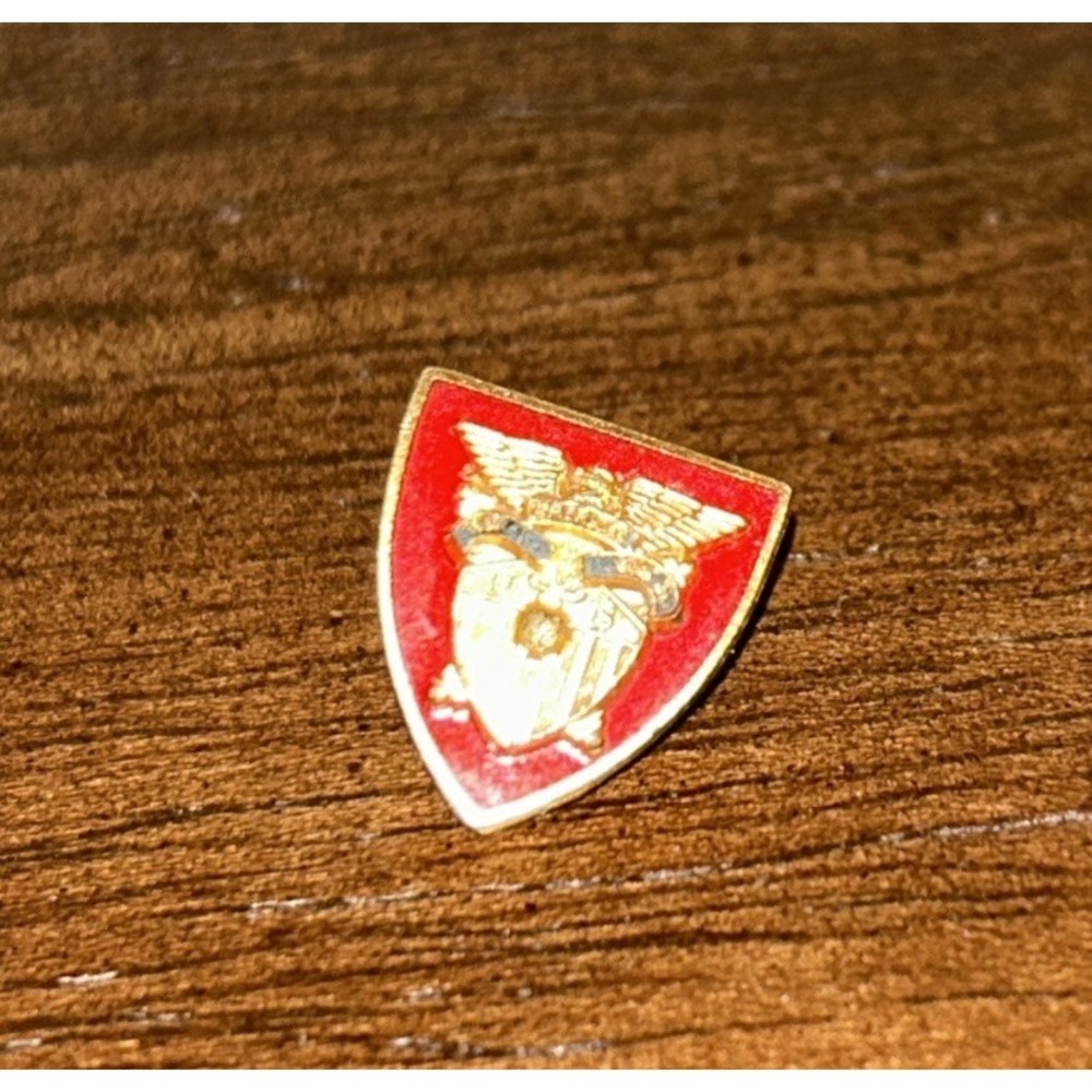 Vintage USMC Eagle Globe Anchor Hat Pin Clutch Back Insignia Gold Tone - Picture 7 of 7
